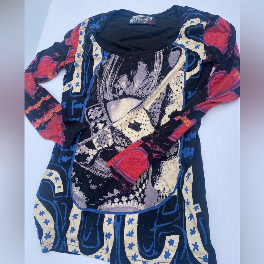 - Desigual Long-Sleeve Tee